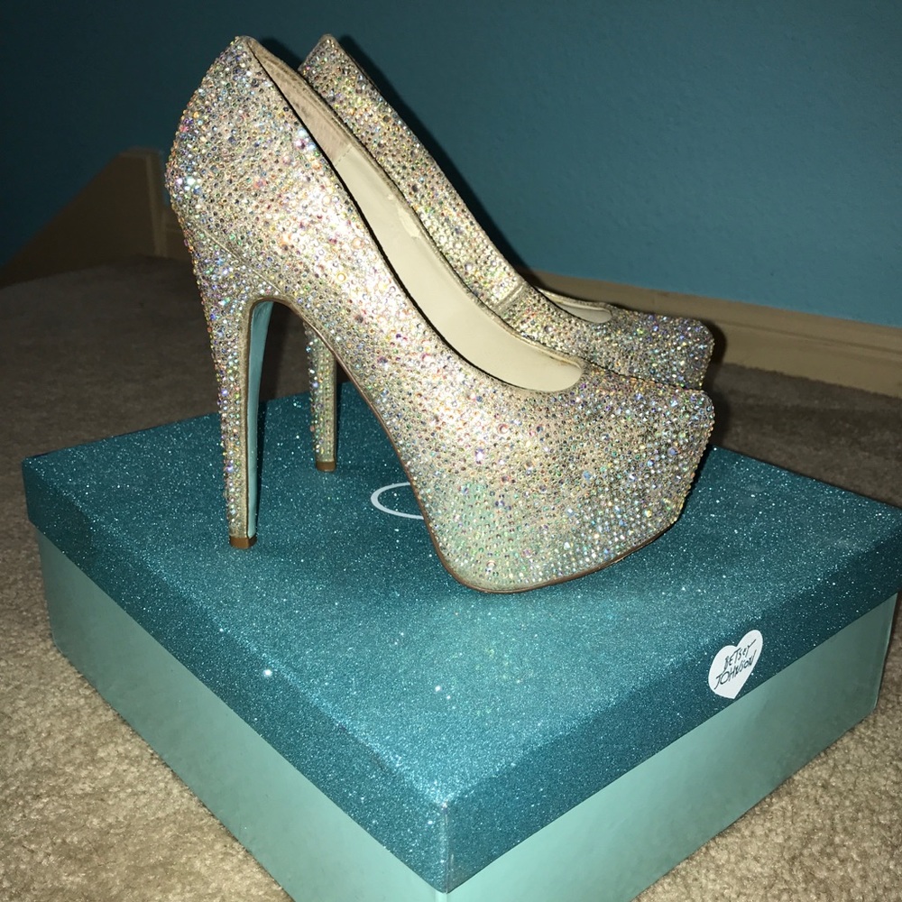 Betsey Johnson ‘Wish’ Rhinestone Pumps